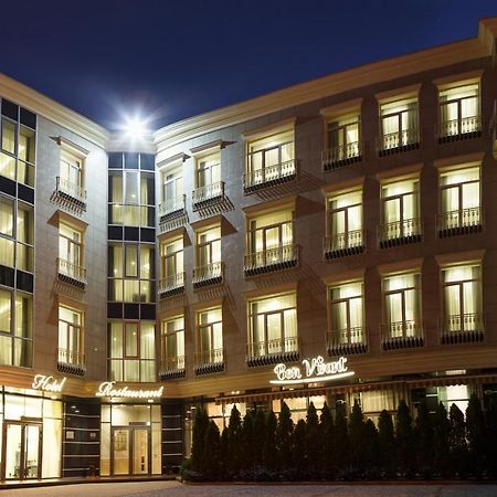 Kiroff Hotel Kharkiv Bagian luar foto