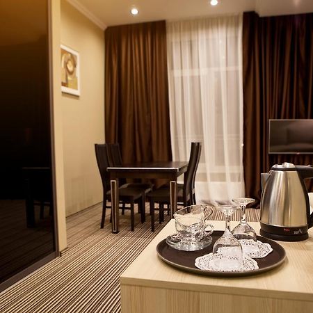 Kiroff Hotel Kharkiv Bagian luar foto