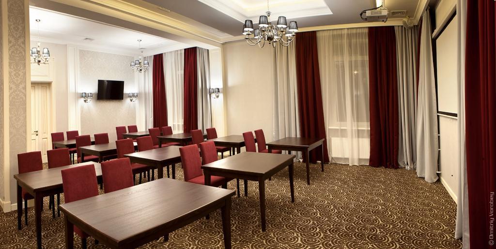 Kiroff Hotel Kharkiv Bagian luar foto