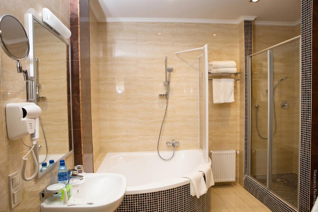 Kiroff Hotel Kharkiv Ruang foto