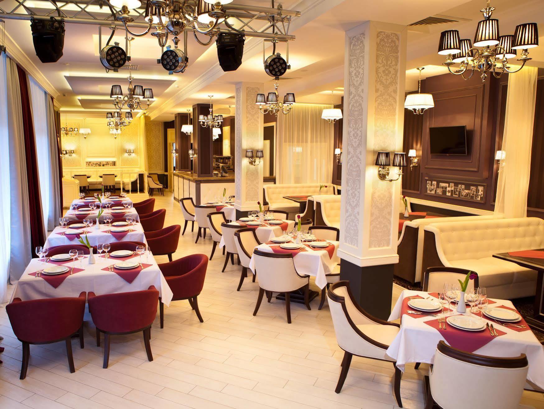 Kiroff Hotel Kharkiv Bagian luar foto