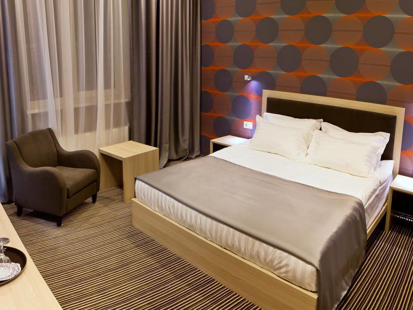 Kiroff Hotel Kharkiv Bagian luar foto