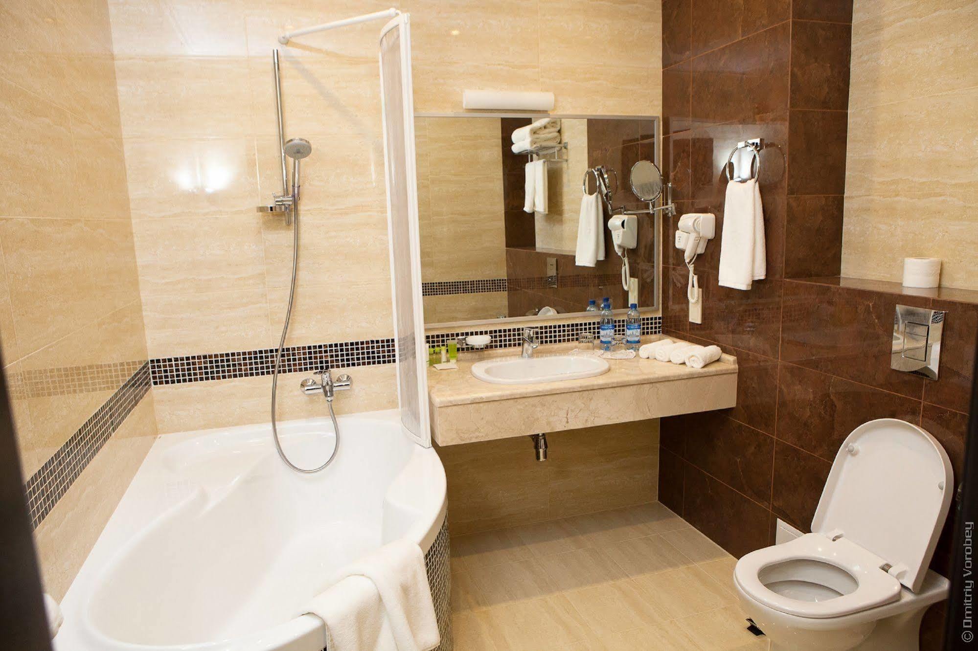 Kiroff Hotel Kharkiv Bagian luar foto