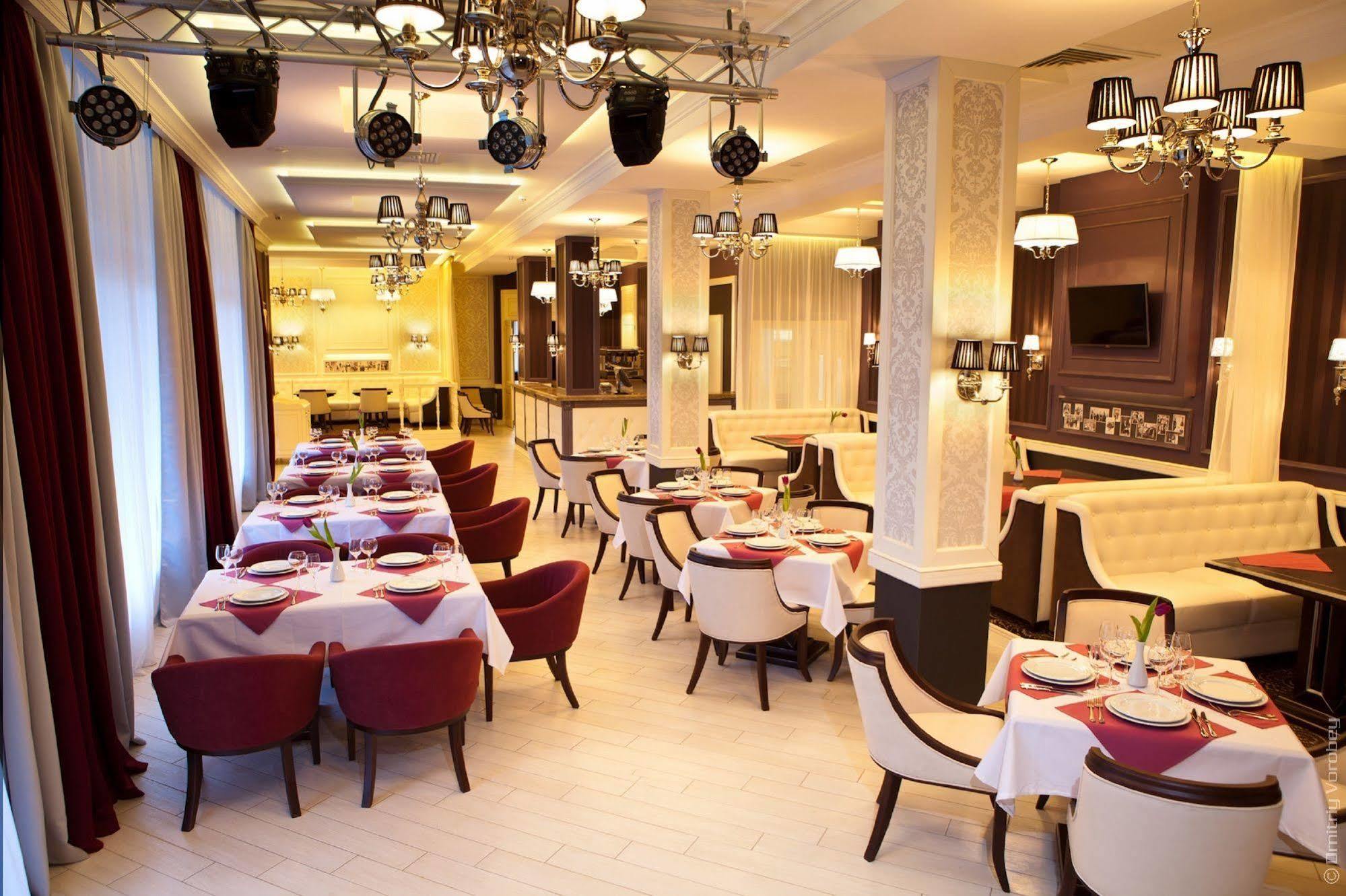 Kiroff Hotel Kharkiv Bagian luar foto