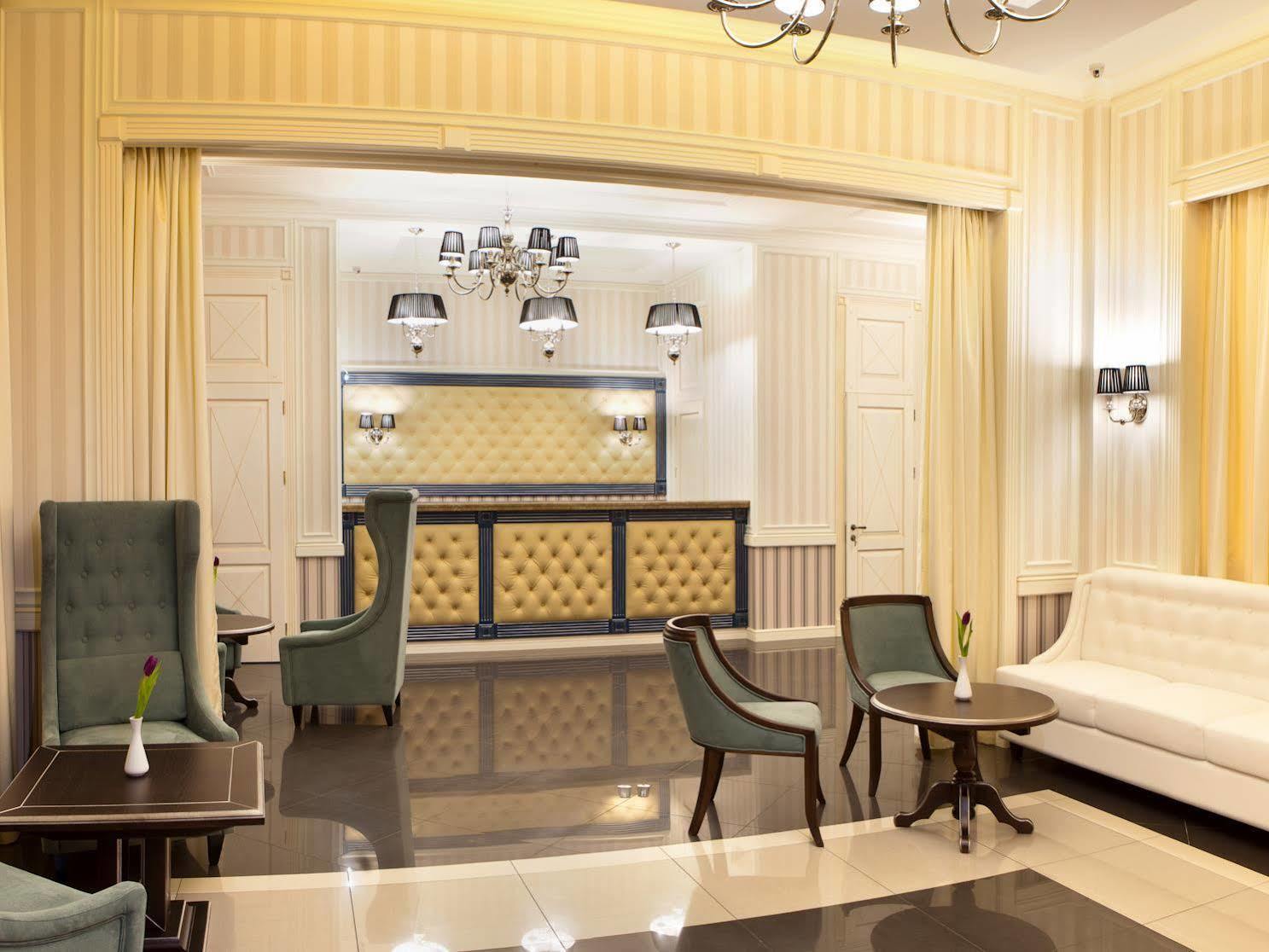 Kiroff Hotel Kharkiv Bagian luar foto