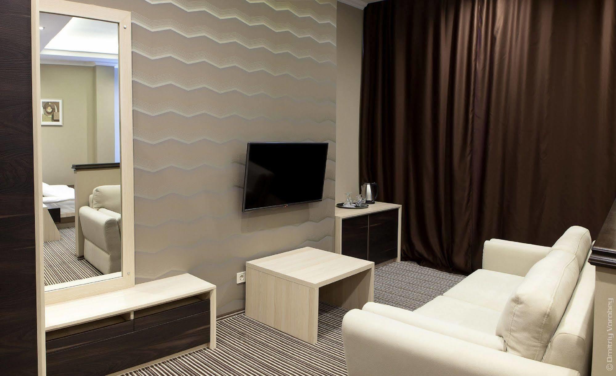 Kiroff Hotel Kharkiv Bagian luar foto