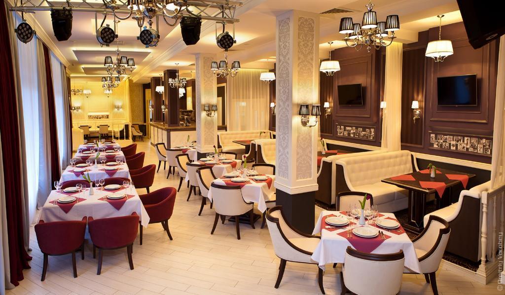 Kiroff Hotel Kharkiv Bagian luar foto