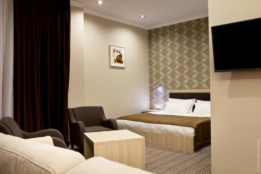 Kiroff Hotel Kharkiv Bagian luar foto